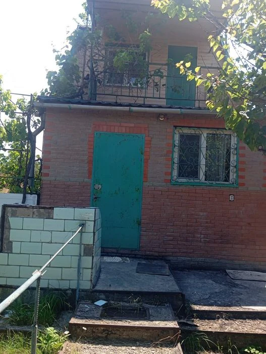 Продам дачный участок с домом и огородом.