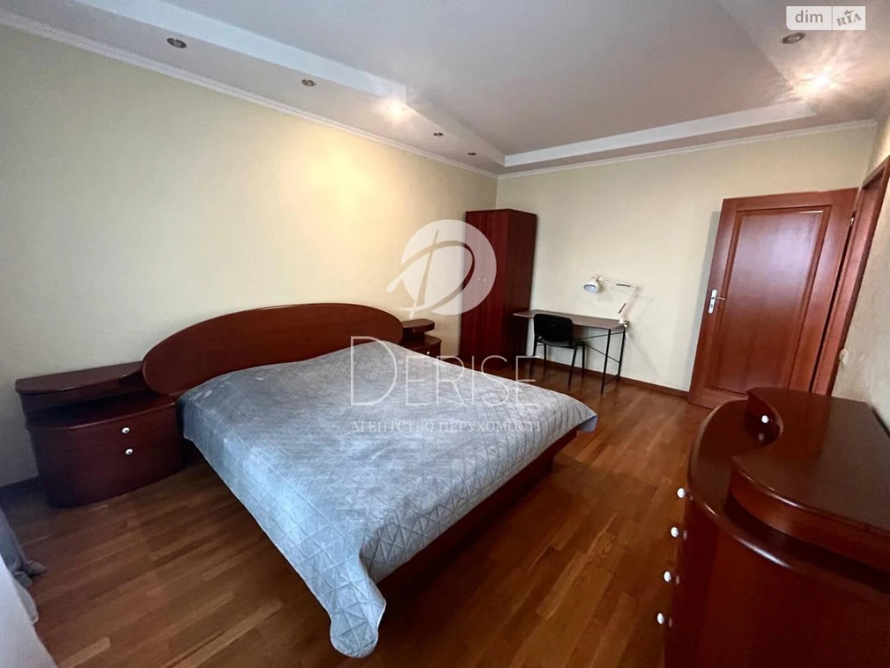 Продаж Квартира Дарницький