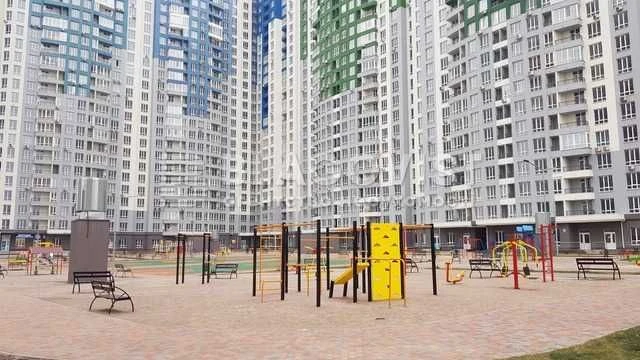 Продаж чудової 3-кімнатної квартири Каховська 62 А, метро Лі