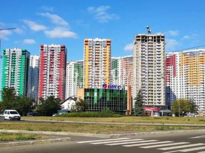Продаж чудової 3-кімнатної квартири Каховська 62 А, метро Лі