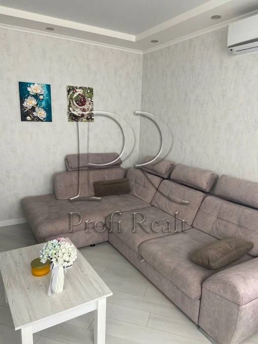 Продаж квартири з ремонтом за адресою Генерала Шаповала 20 /