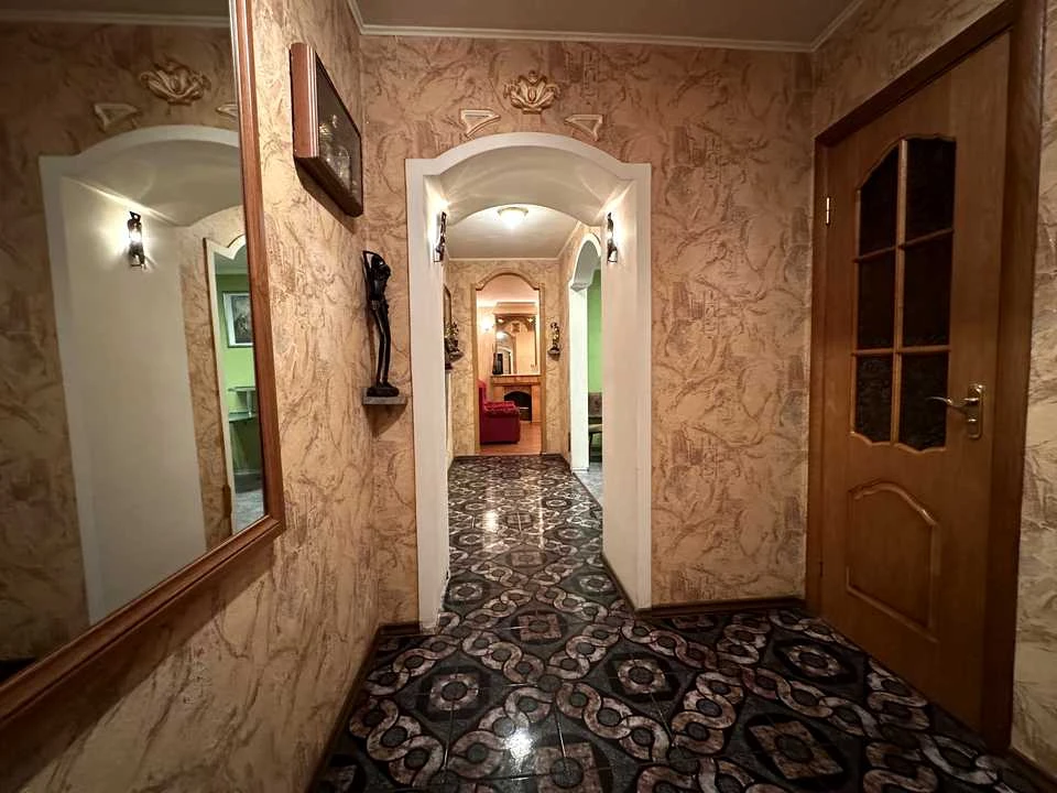 Квартира. Київ, Леся Курбаса просп.