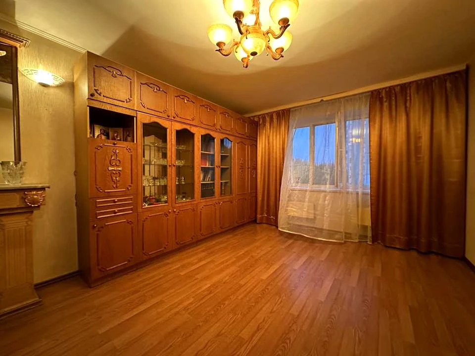 Квартира. Київ, Леся Курбаса просп.