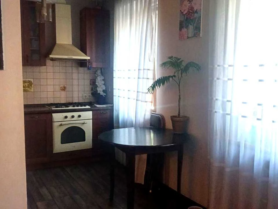 Квартира. Київ, Науки просп.