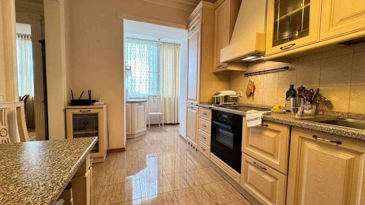 Продаж 2- кімнатної квартири 78 м.кв Лесі Українки 21-Б Пече