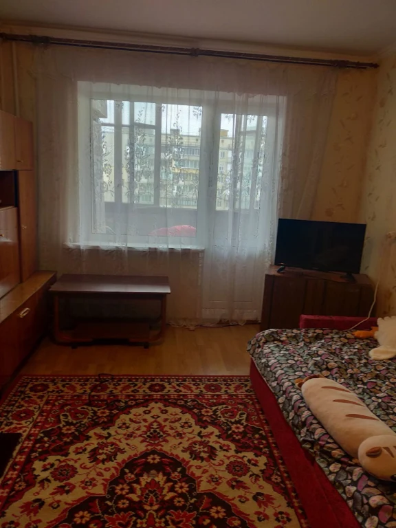 Подажа 1-ой кв. Дарницкий р-н ,ул. Виняковская 6 А .