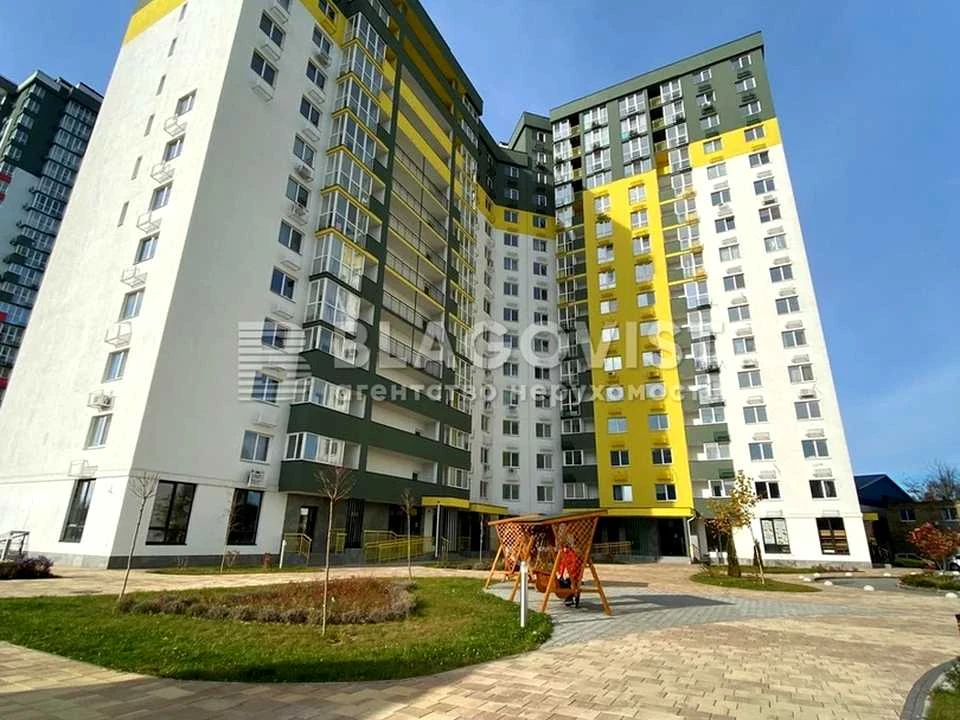 Квартира. Київ, Івана Виговського вул.