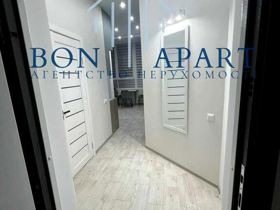 Квартира. Київ, Миколи Гулака вул.