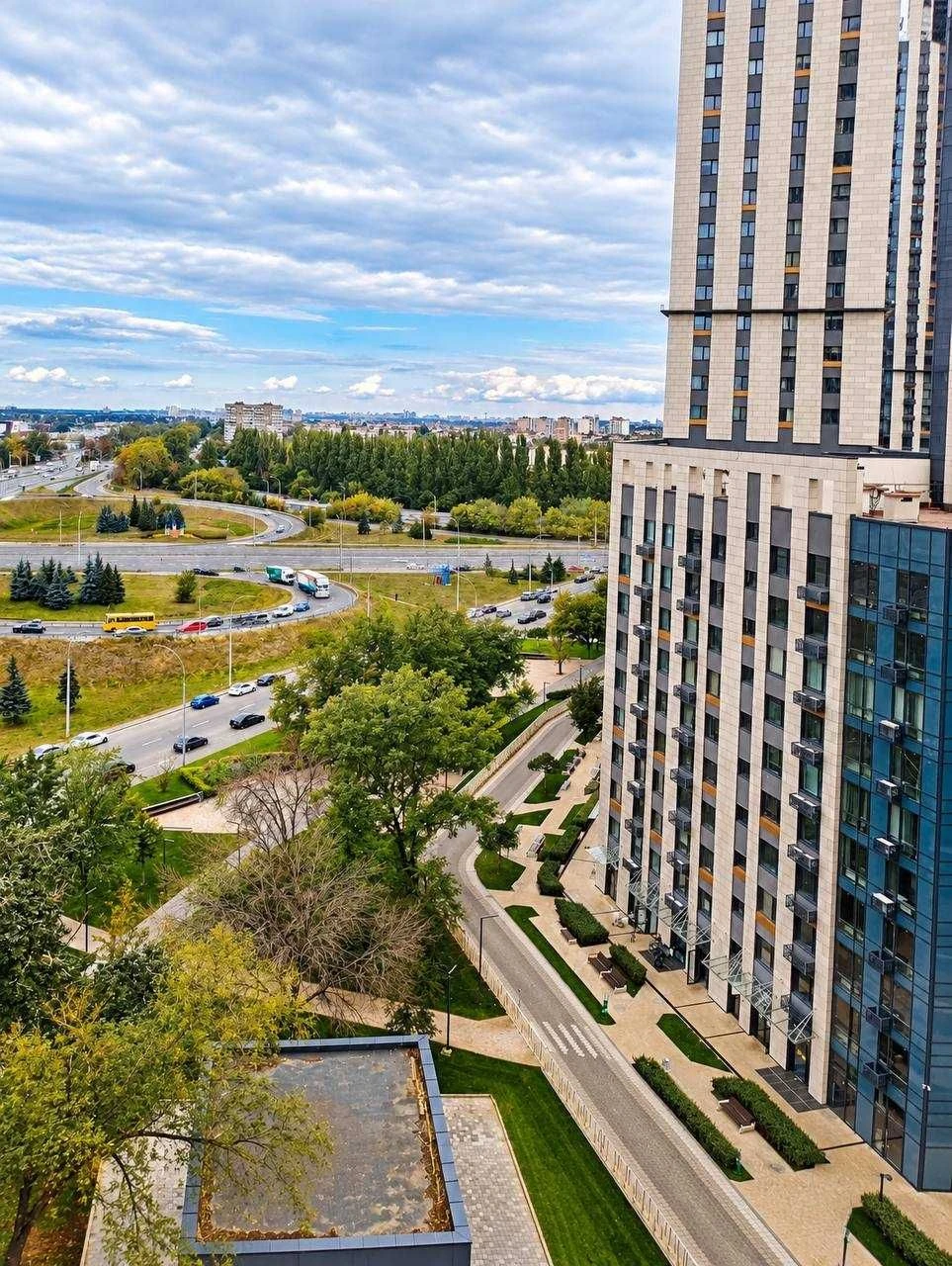 Продаж 1-кімнатної квартири в ЖК «Метрополіс»  12 поверх