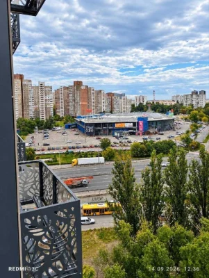 Продаж 1-кімнатної квартири в ЖК «Метрополіс»  12 поверх