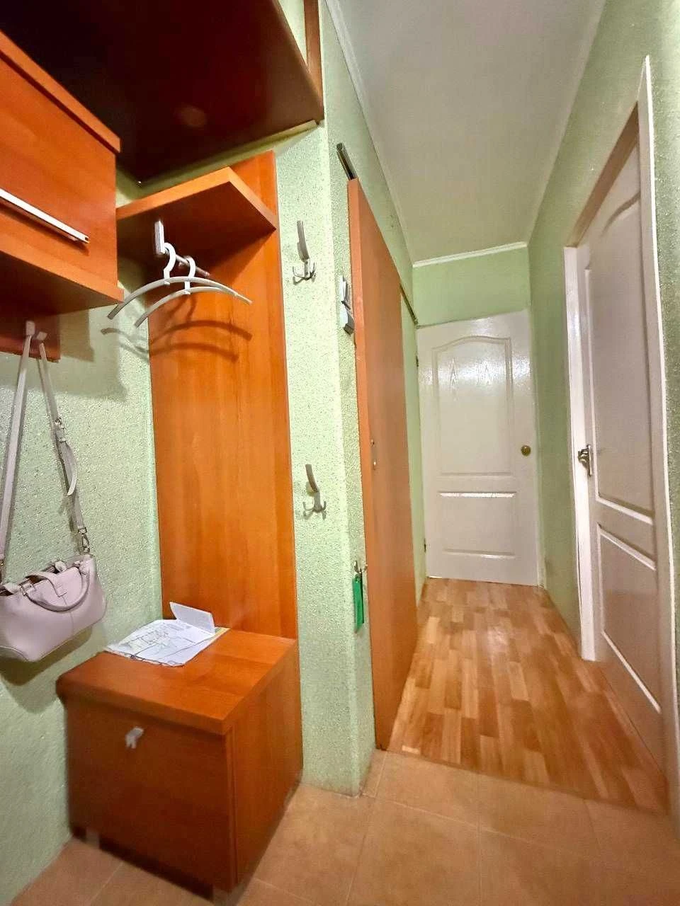 Продам двокімнатну квартиру, Дніпровський р-н, Вінстона Черч