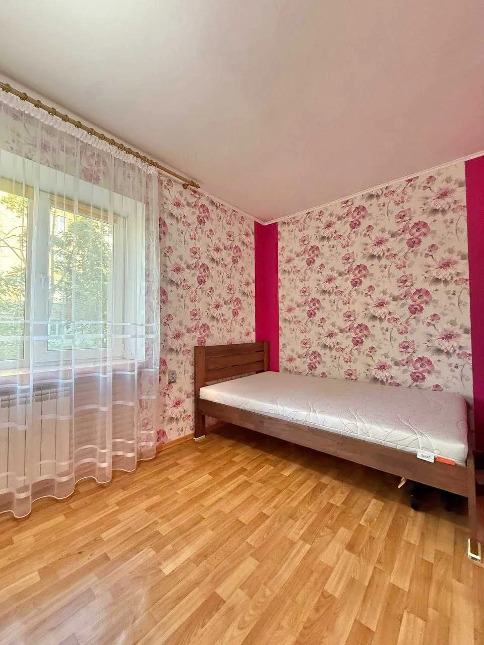 Продам двокімнатну квартиру, Дніпровський р-н, Вінстона Черч