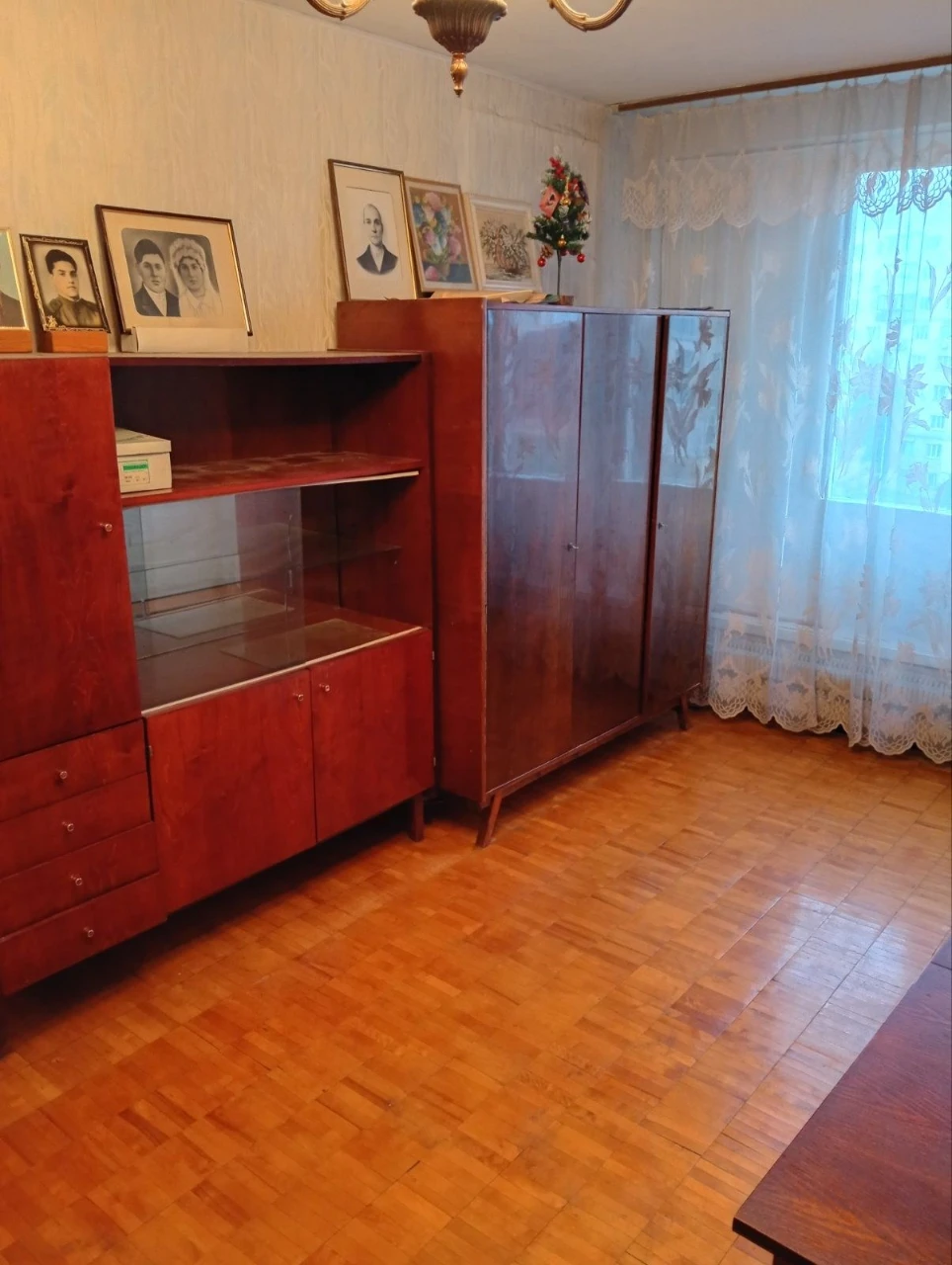 Продам 1к.квартиру по вул. Шолом-Алейхема 8. Метро Лісова та