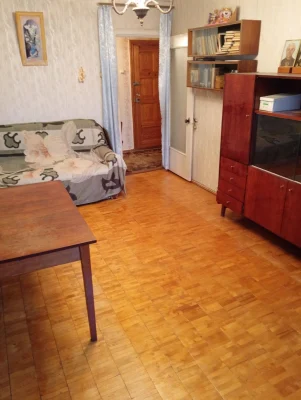 Продам 1к.квартиру по вул. Шолом-Алейхема 8. Метро Лісова та
