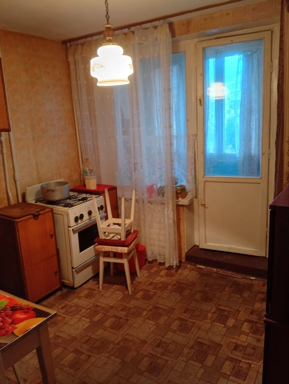 Продам 1к.квартиру по вул. Шолом-Алейхема 8. Метро Лісова та