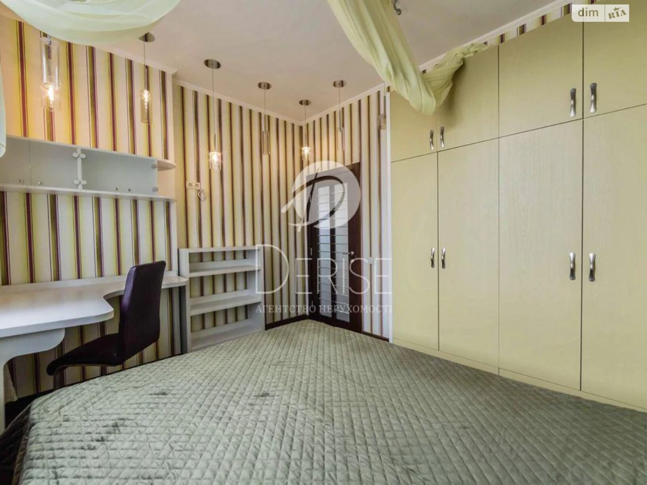 Продаж Квартира Дарницький