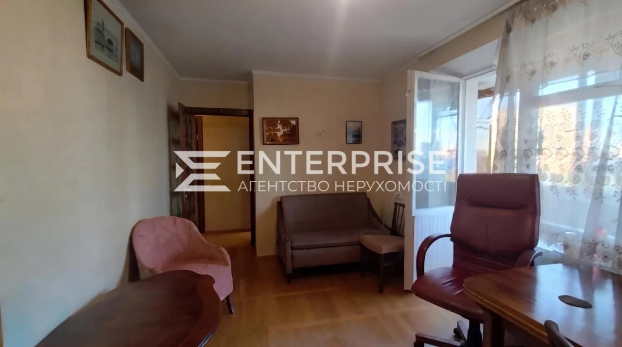 Продаж 2-к. квартири, вул.Флоренції ,  «Совмін», метро Лівоб