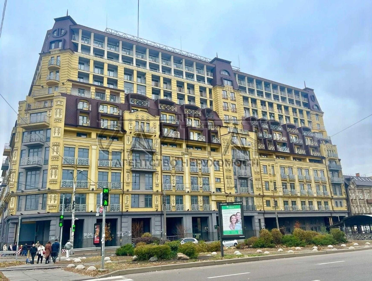 Продаж 2 кімнатної квартири у центрі Подолу біля метро «Конт