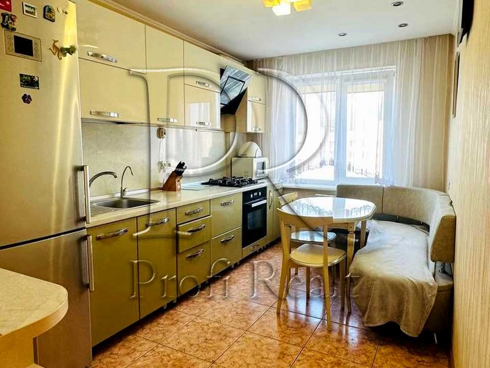 Квартира. Київ, Харківське шосе