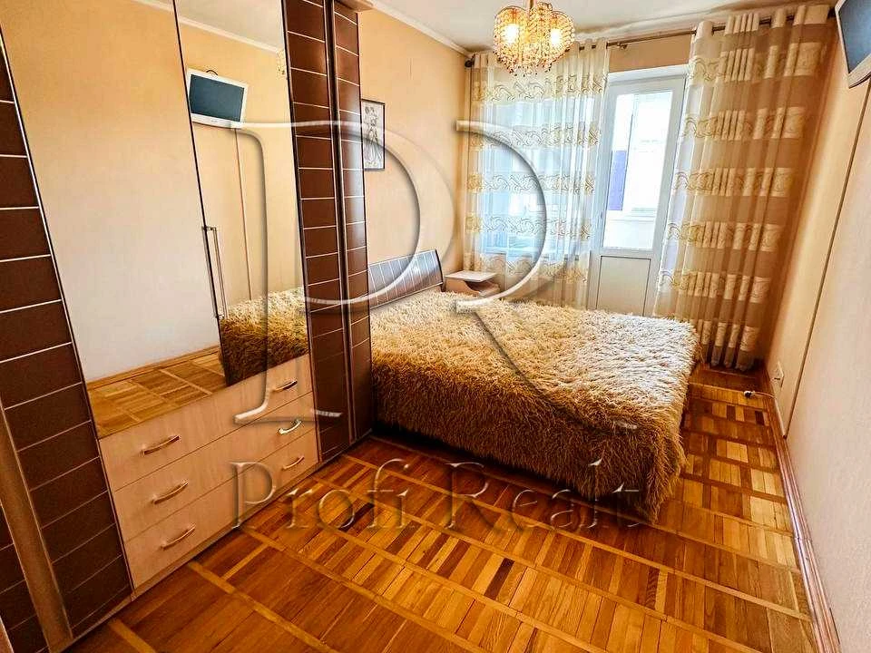 Квартира. Київ, Харківське шосе