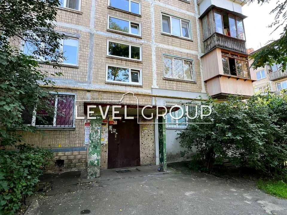 Квартира. Київ, Івана Микитенка вул.