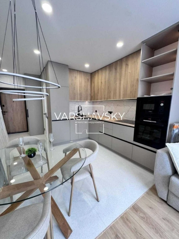 Продаж 1к квартири ЖК Варшавський3 з авторським ремонтом