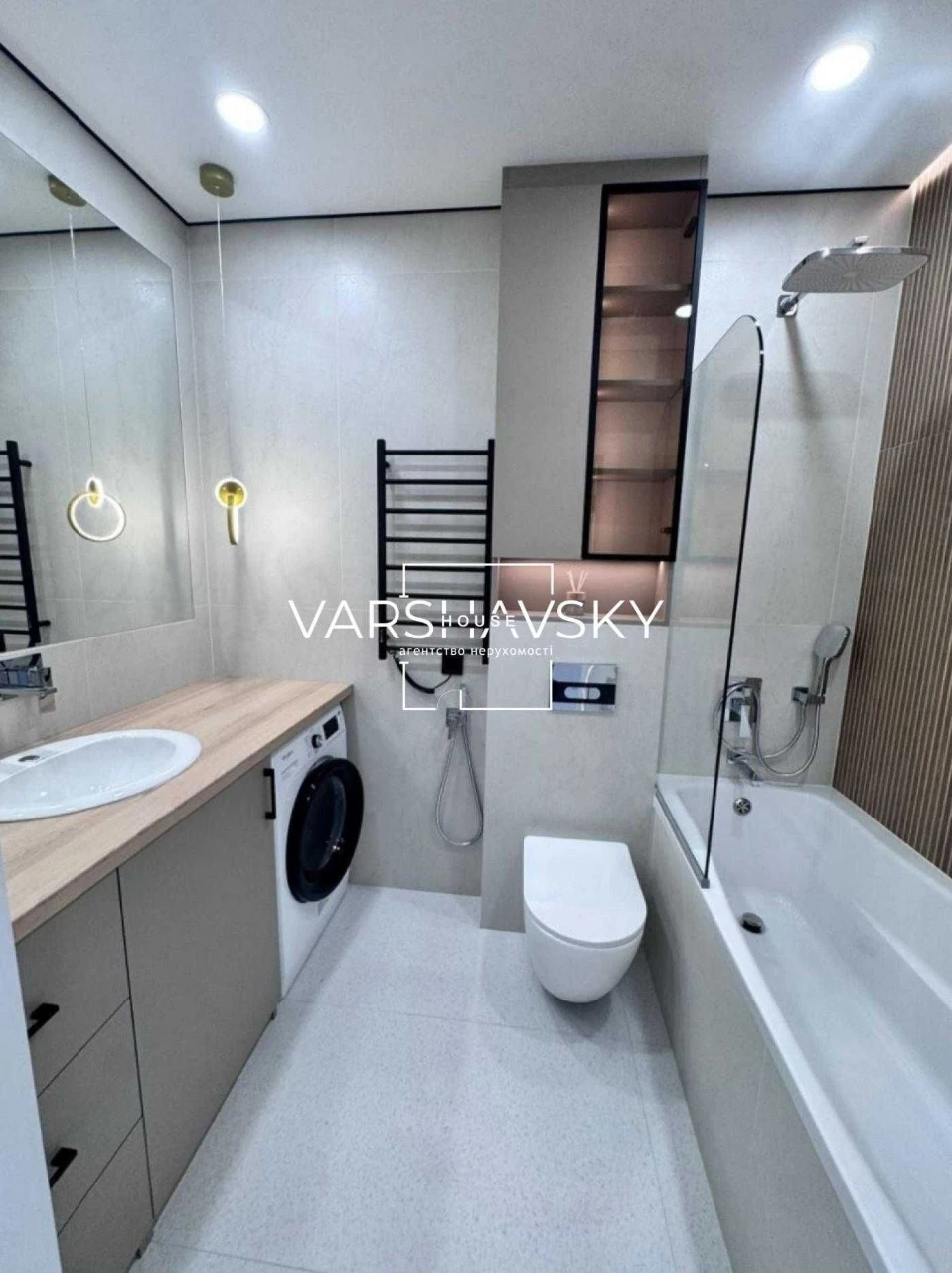 Продаж 1к квартири ЖК Варшавський3 з авторським ремонтом