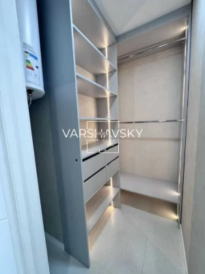 Продаж 1к квартири ЖК Варшавський3 з авторським ремонтом