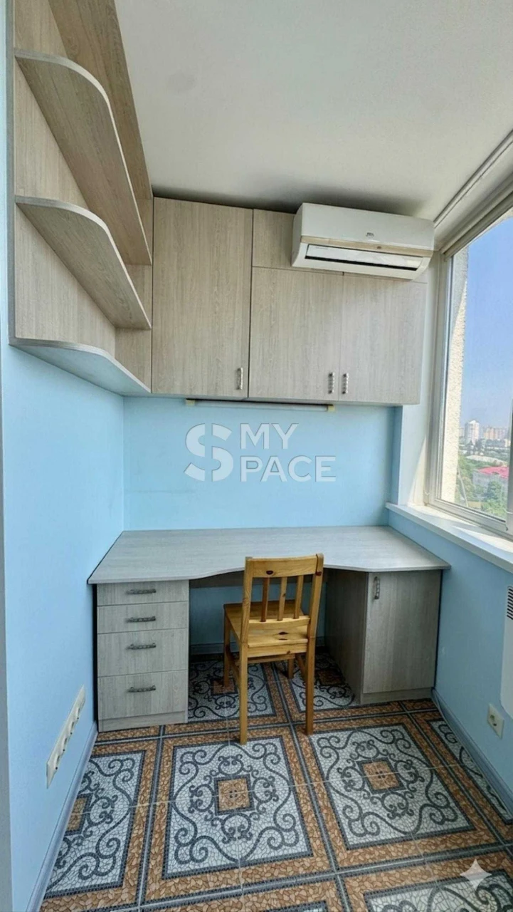 Паркове Місто, Вишгородська