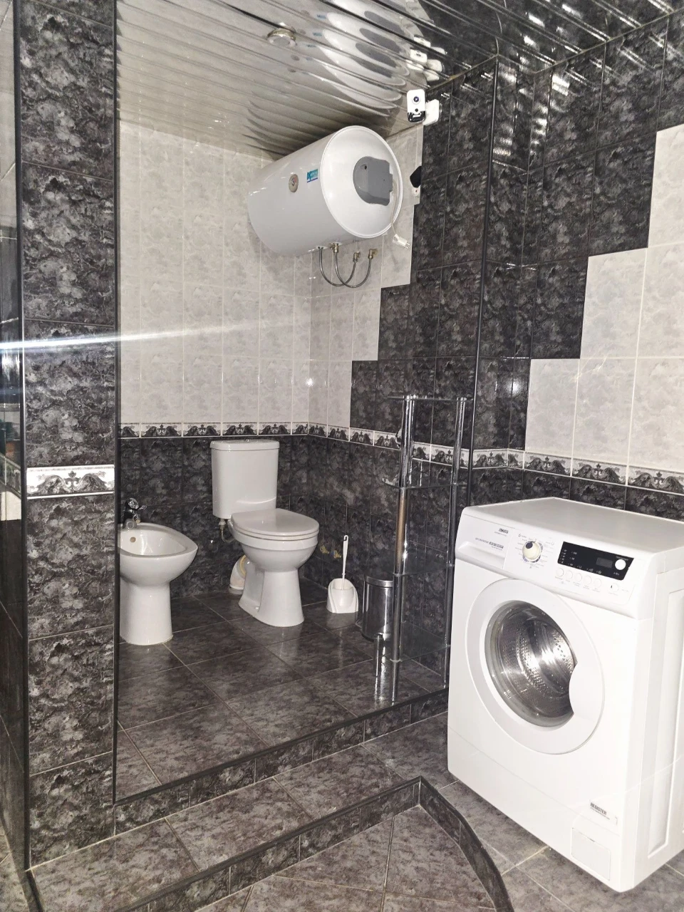 Продаж 3к квартири м. Харківська вул. Братства тарасівців 12