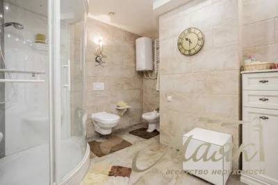 Продаж розкішної 4-кім квартири / 160м2 / ЖК Diplomat Hall /