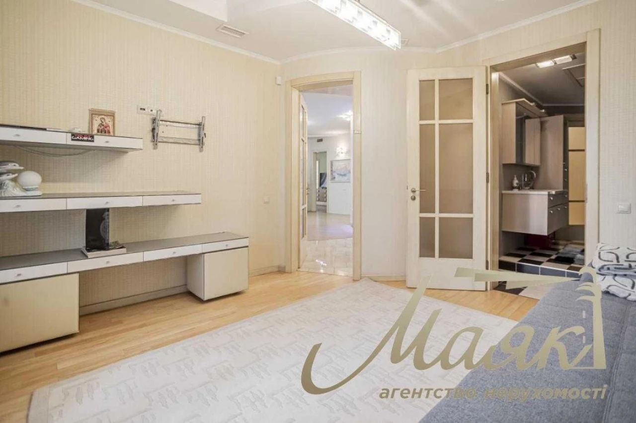 Продаж розкішної 4-кім квартири / 160м2 / ЖК Diplomat Hall /