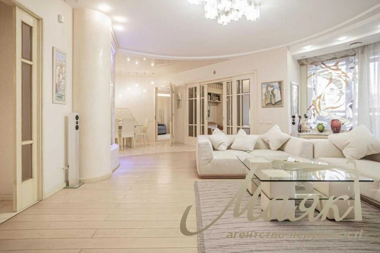 Продаж розкішної 4-кім квартири / 160м2 / ЖК Diplomat Hall /