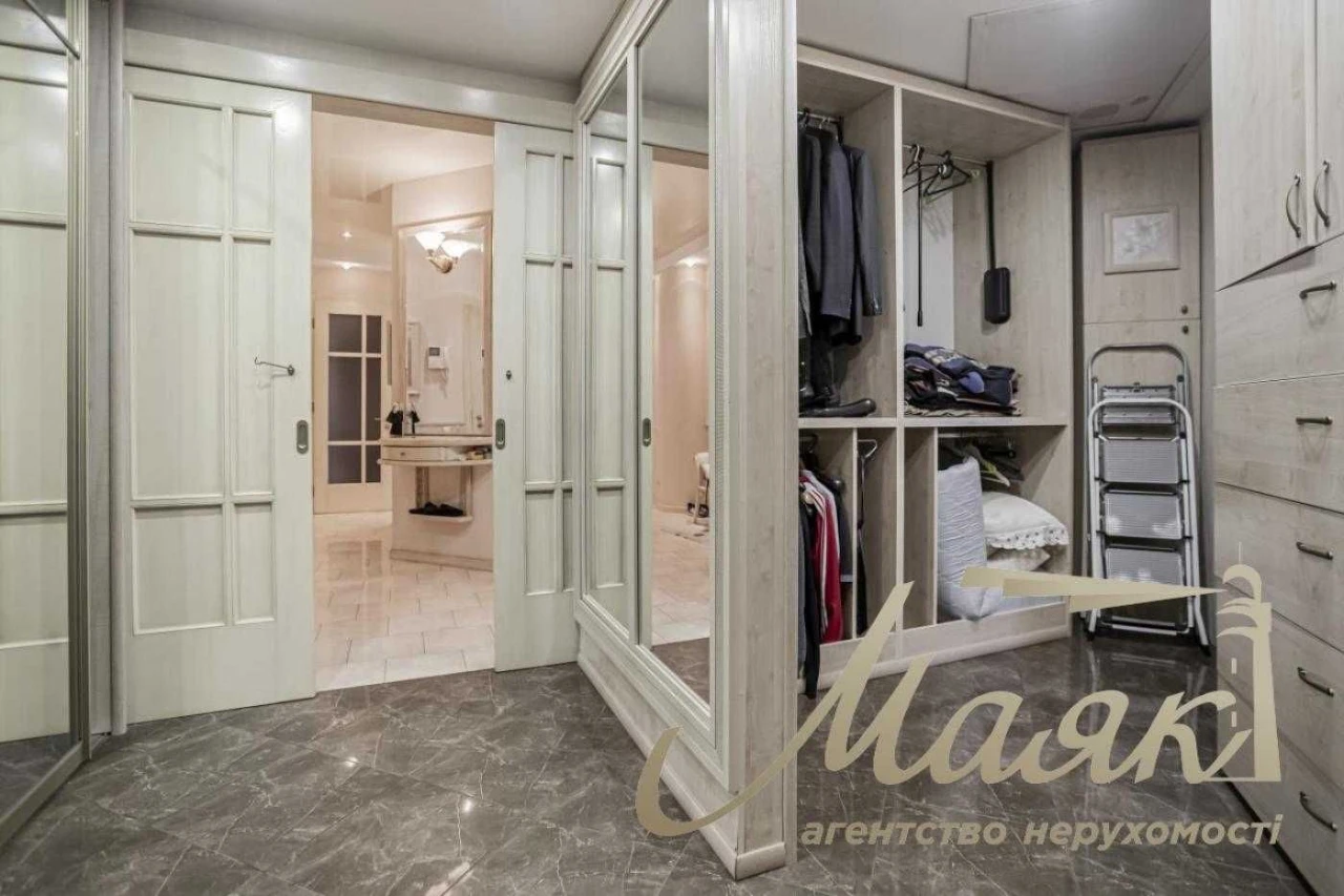 Продаж розкішної 4-кім квартири / 160м2 / ЖК Diplomat Hall /