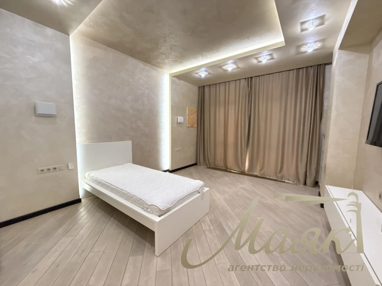 Продаж 3-к квартири 121 м2/ЖК Новопечерські Липки/вул. Андрі
