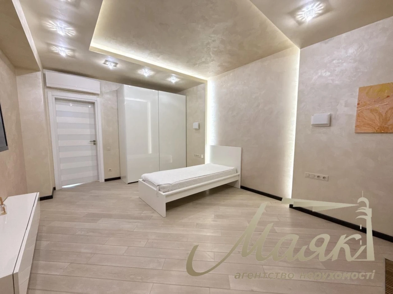 Продаж 3-к квартири 121 м2/ЖК Новопечерські Липки/вул. Андрі