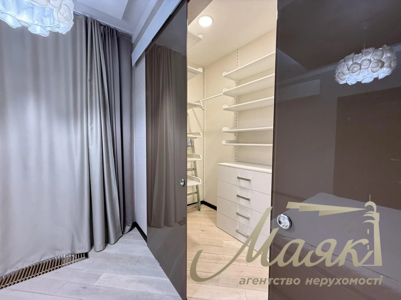 Продаж 3-к квартири 121 м2/ЖК Новопечерські Липки/вул. Андрі