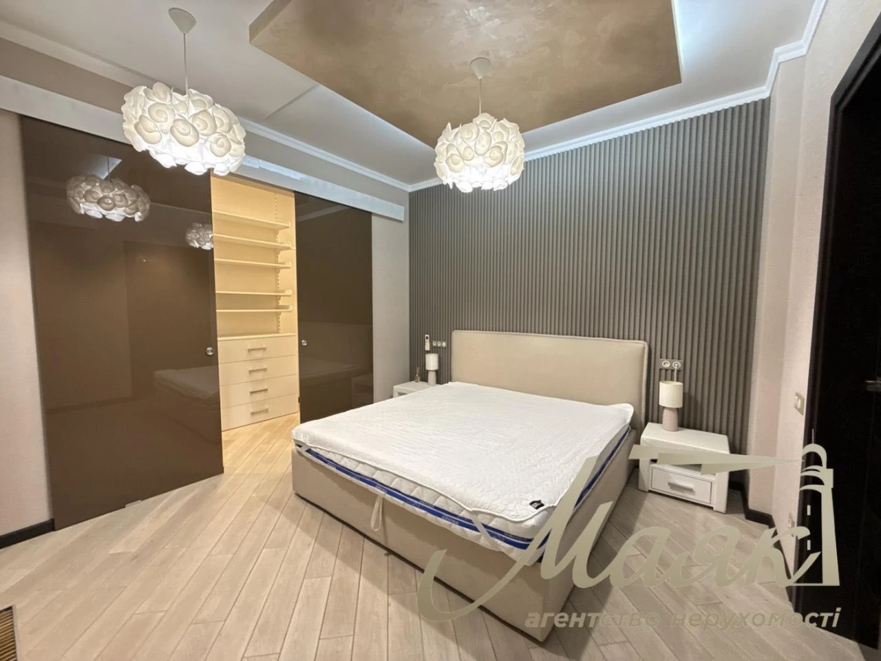 Продаж 3-к квартири 121 м2/ЖК Новопечерські Липки/вул. Андрі