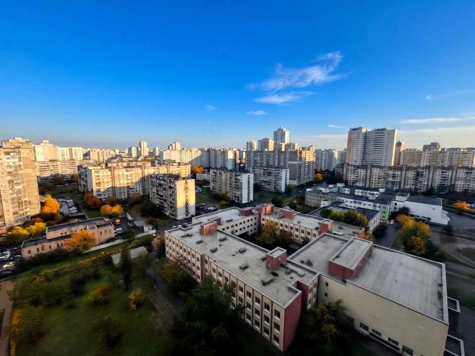 Квартира. Київ, Анни Ахматової вул.