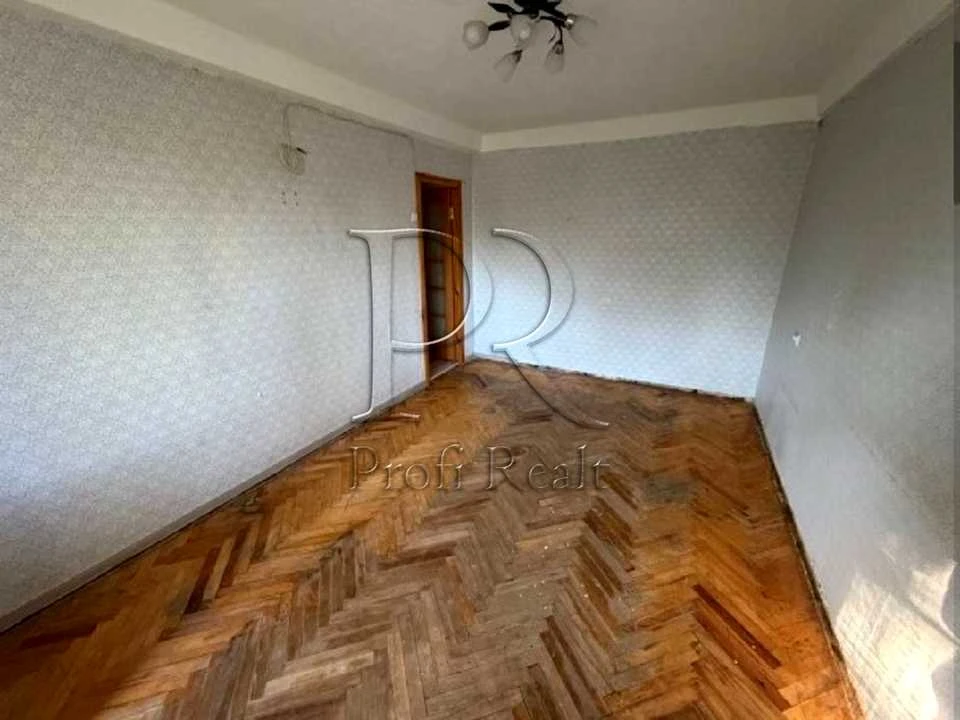 Квартира. Київ, Леся Курбаса просп.