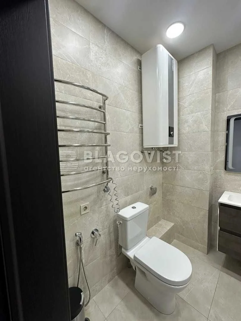 Продам 3 кімнатну квартиру вул Миколи Бажана 14 метро Осокор