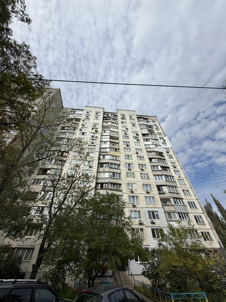 Продаж 2-к кв Мінська Оболонський проспект 13 Оболонь