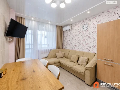 Продаж Квартира Виноградар