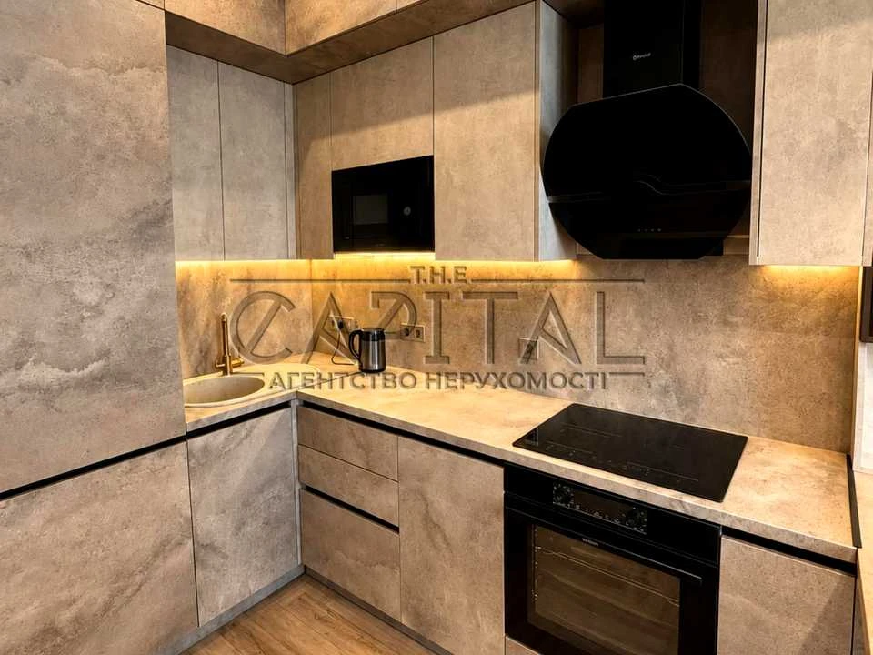 Квартира. Київ, Дегтярівська вул.