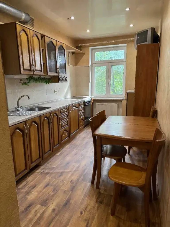 Продаж 3 к квартири пр. І. Мазепи, вул. Морської Піхоти 6.