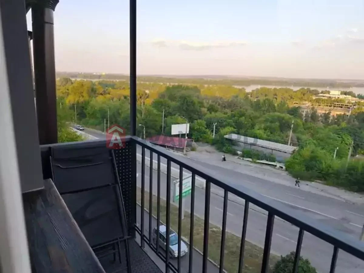 Видова 2-кімнатна квартира в центрі Дніпра