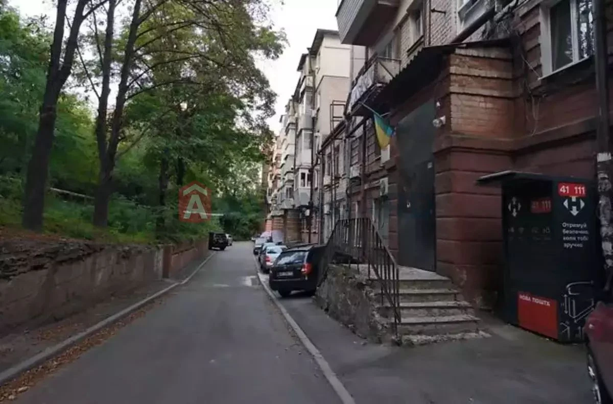 Видова 2-кімнатна квартира в центрі Дніпра