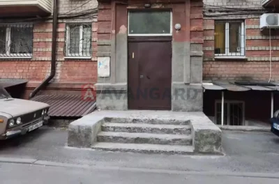 Видова 2-кімнатна квартира в центрі Дніпра