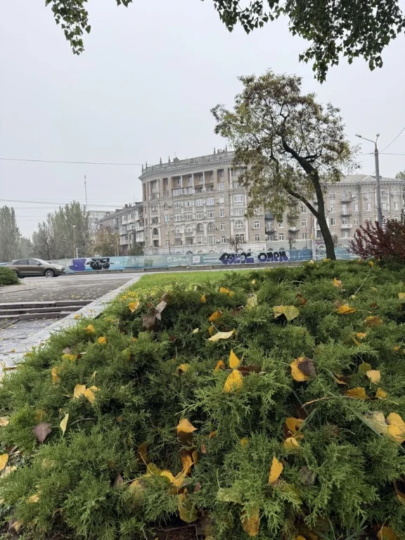 Продам 2к квартиру, сталинка центр Яворницкого