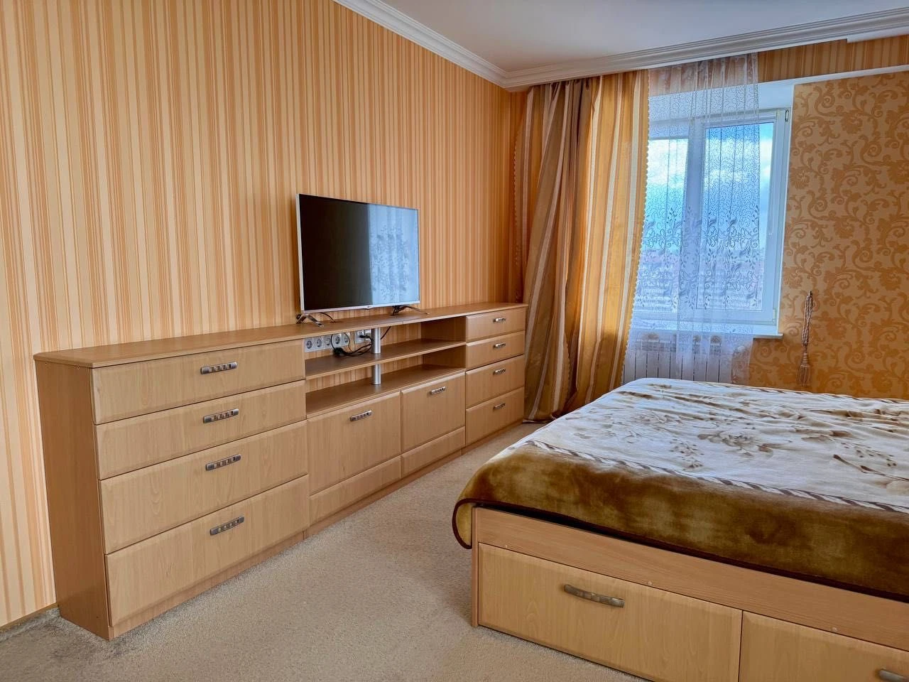 Програми. єОселя. Продаж 3-к студії пр. Поля, Українки, Херс